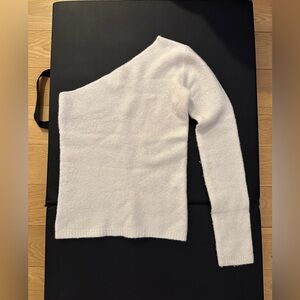 Lisa Yang 100% Cashmere boucle one shoulder sweater